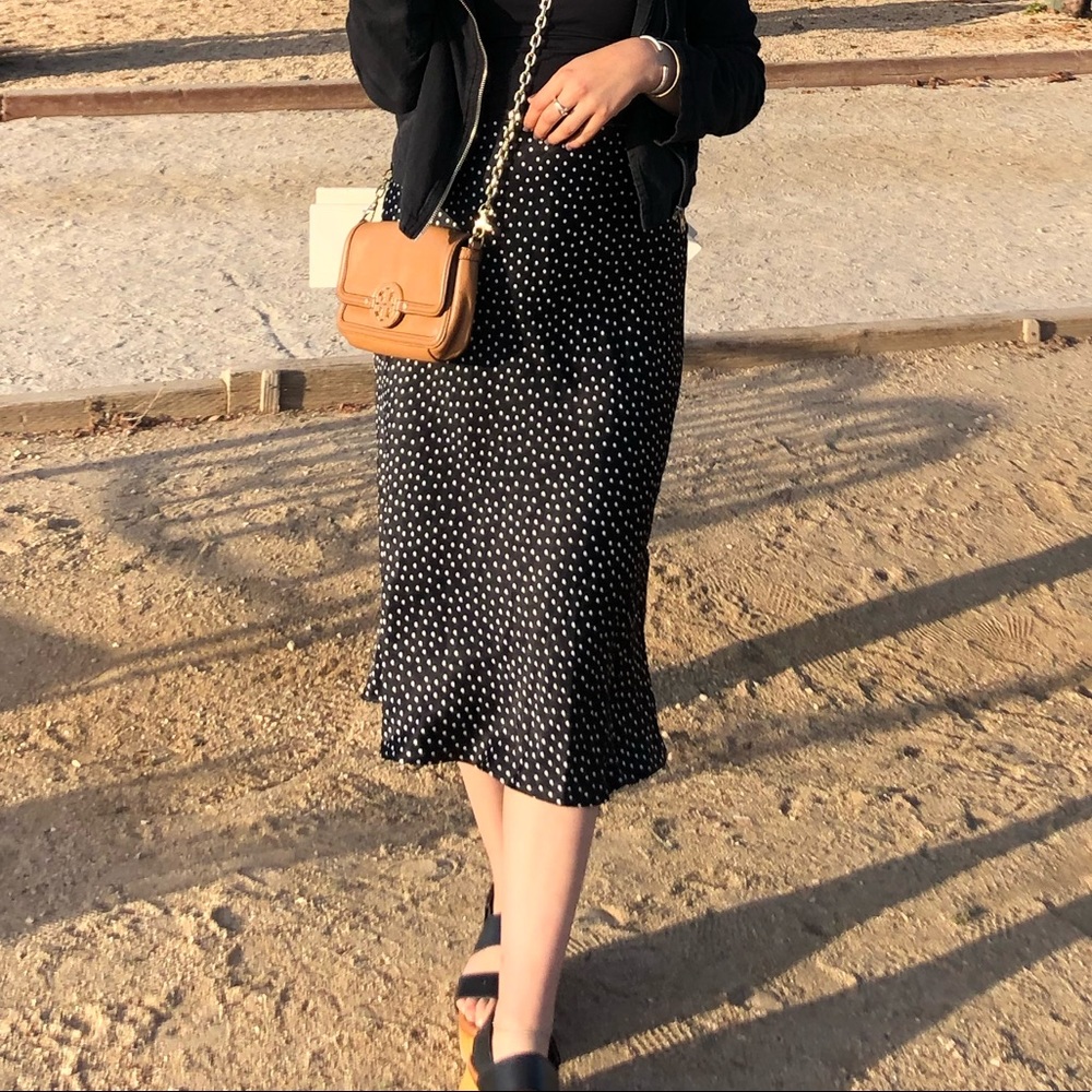 Black and White Silky Abercrombie Mid Length Skirt